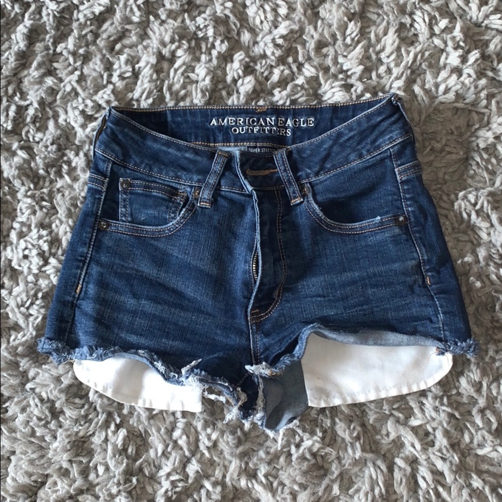 AE HIGH RISE SHORTS